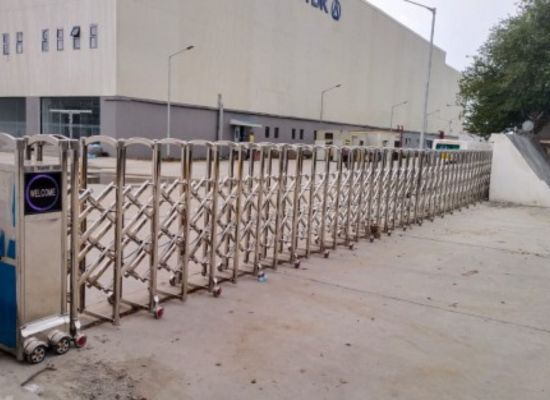 Retractable Gates